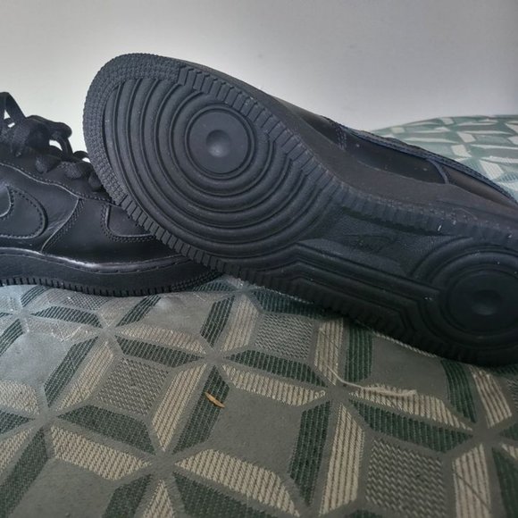 Nike Air Force 1 Low LE GS Size 6.5 Youth  - Black - DH2920-001 - Picture 4 of 5